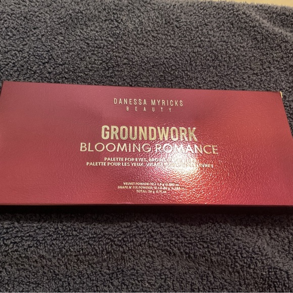 Danessa Myricks - Ground Work Blooming Romance Palette - Picture 2 of 5
